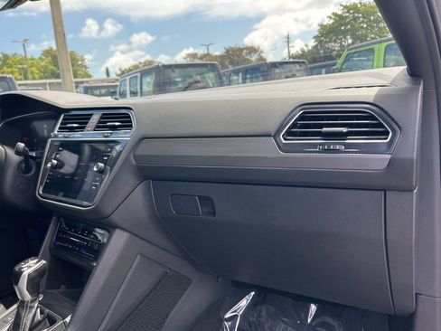 Used 2023 Volkswagen Tiguan SE R-Line FWD image 25