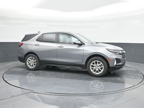 Used 2023 Chevrolet Equinox LT image 11