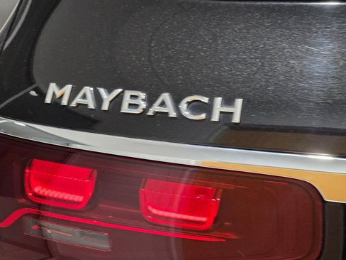 Used 2025 Mercedes-Benz Maybach GLS 600 4MATIC image 25
