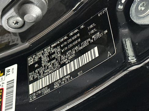 Used 2021 Toyota Highlander XLE FWD image 12