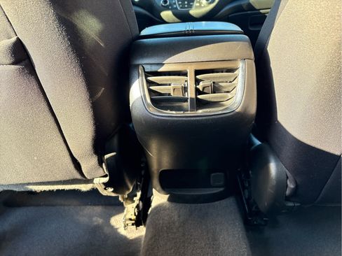 Used 2022 Chevrolet Malibu LT image 12