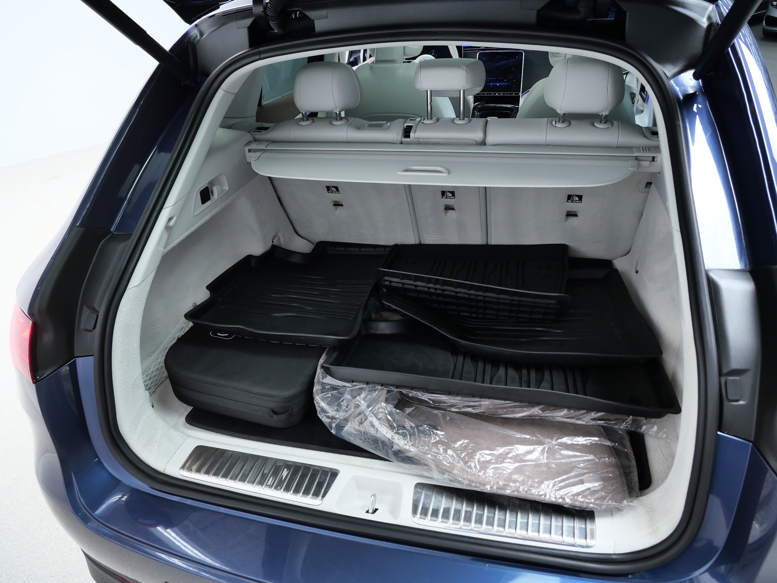 Used 2023 Mercedes-Benz EQE 350+ 4MATIC SUV image 7