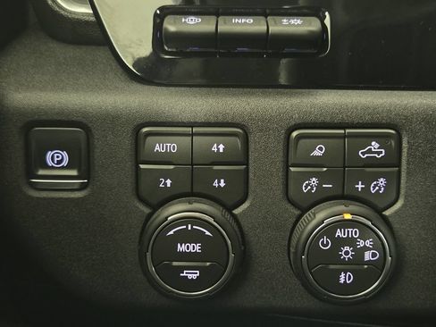 New 2026 Chevrolet Silverado 2500 LTZ w/ LTZ Premium Texas Edition AWD/4WD image 23