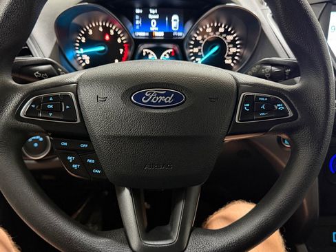 Used 2019 Ford Escape SE FWD image 6