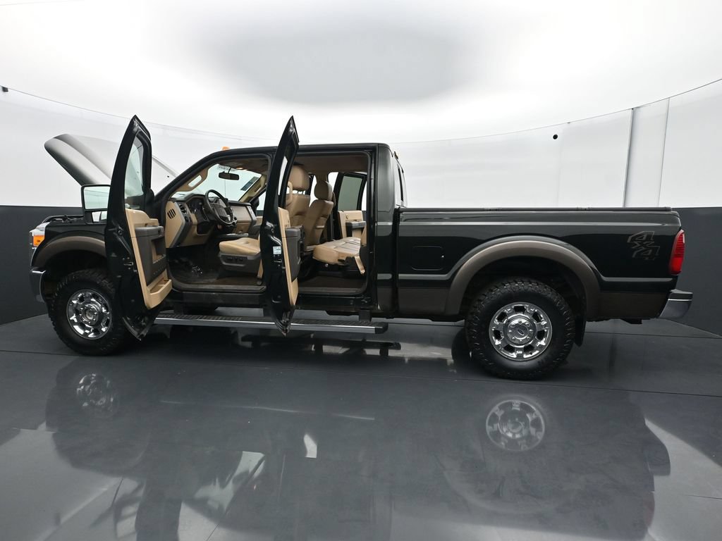 Used 2016 Ford F250 Lariat w/ Lariat Ultimate Package AWD/4WD image 28