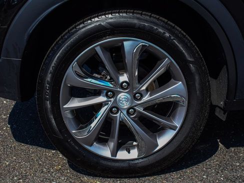 Used 2020 Buick Encore GX Essence w/ Experience Buick Package FWD image 7