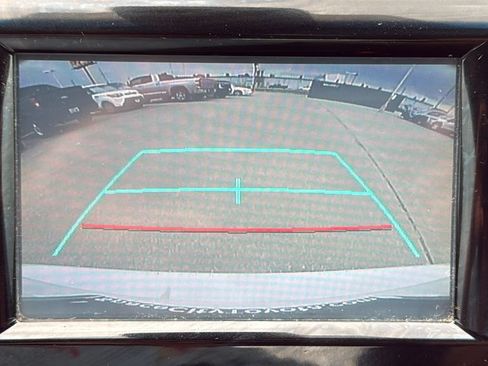 Used 2018 Toyota Camry LE FWD image 24