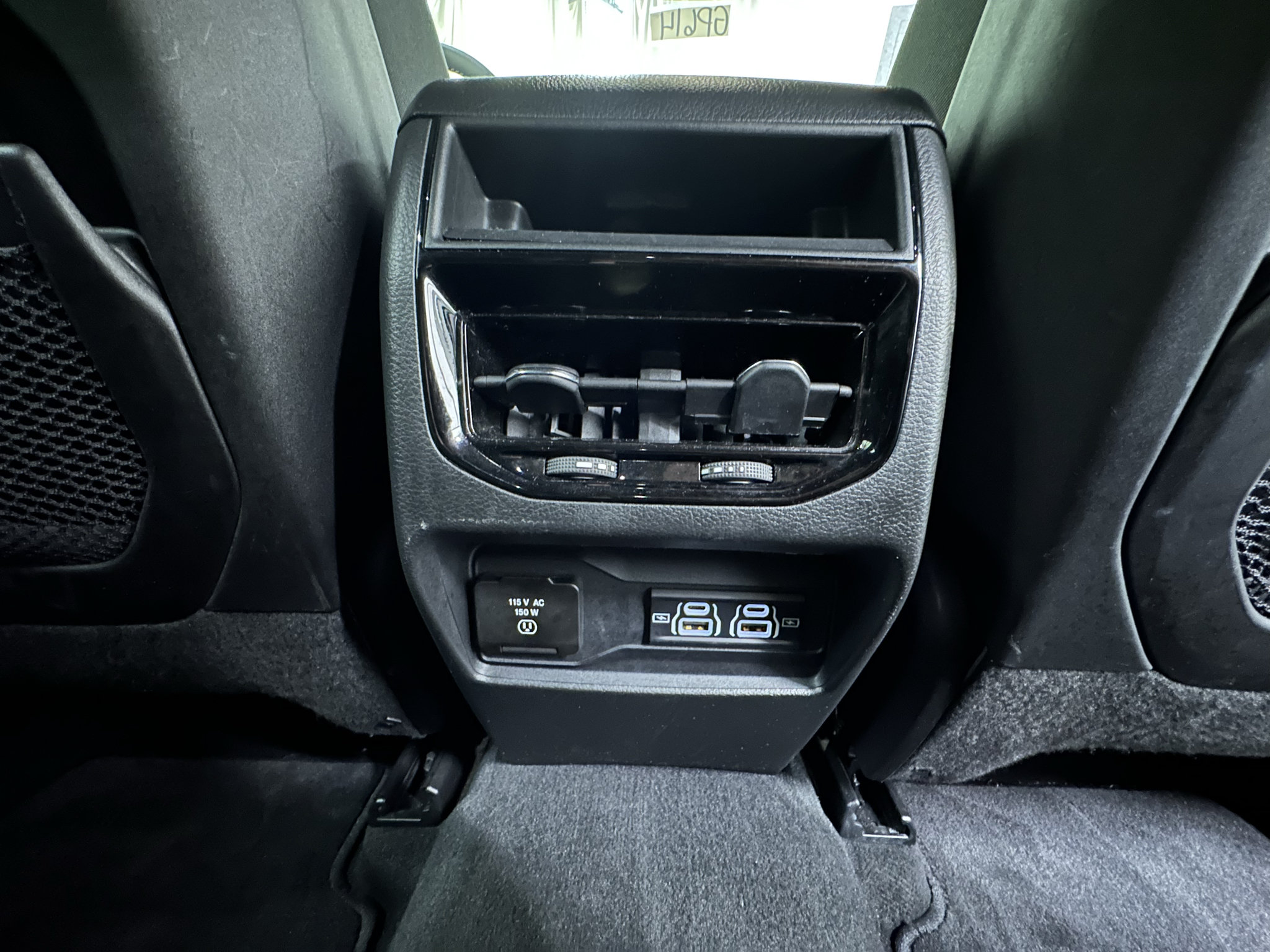 Used 2025 Jeep Grand Cherokee Altitude AWD/4WD image 18