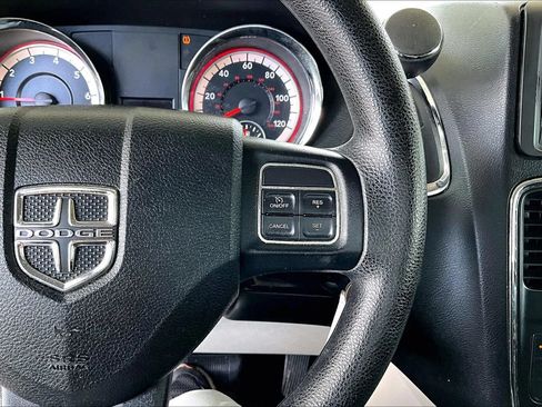 Used 2014 Dodge Grand Caravan SXT FWD image 11