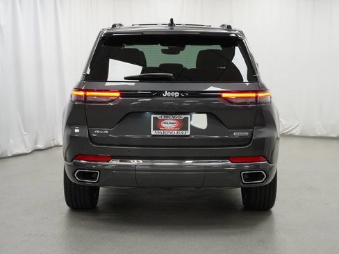 Certified 2025 Jeep Grand Cherokee Overland w/ Trailer Tow Package AWD/4WD image 22