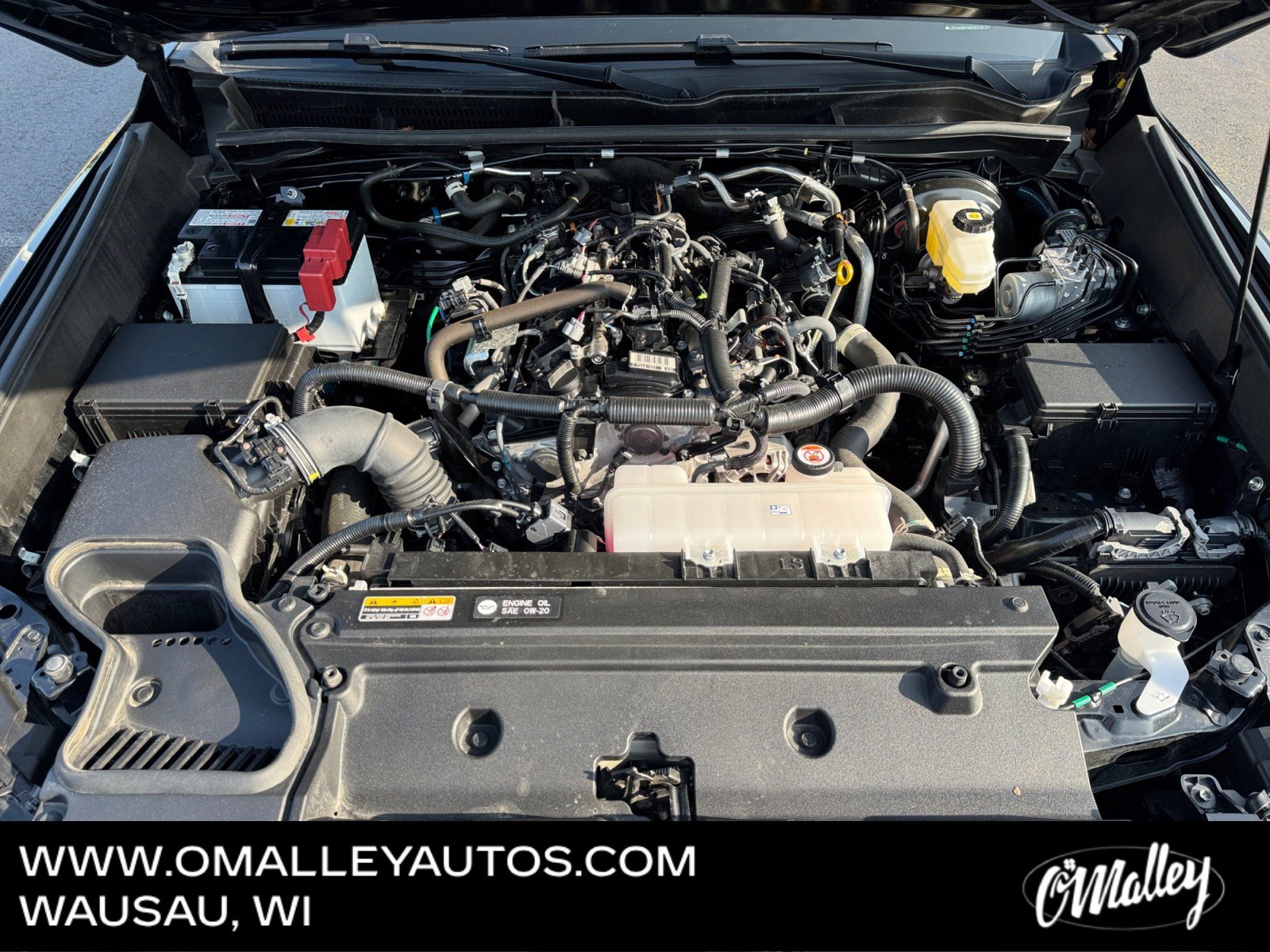 Used 2025 Toyota 4Runner SR5 AWD/4WD image 25