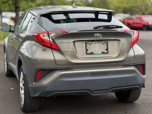 Used 2021 Toyota C-HR LE FWD image 3