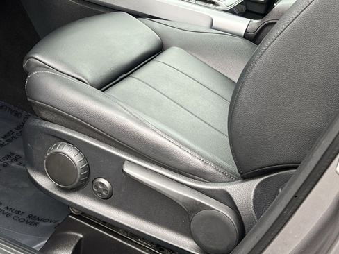 Certified 2022 Mercedes-Benz GLB 250 4MATIC image 12