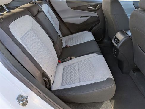 Used 2022 Chevrolet Equinox LS image 26
