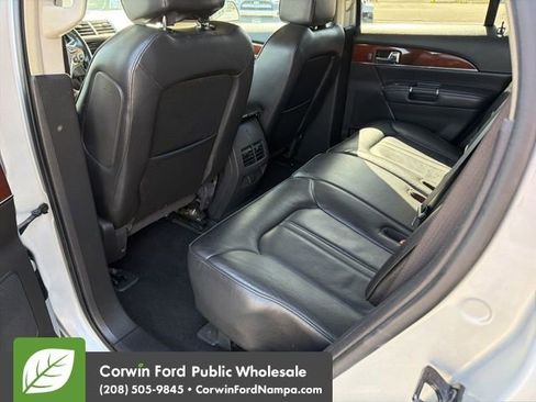 Used 2012 Lincoln MKX FWD image 26