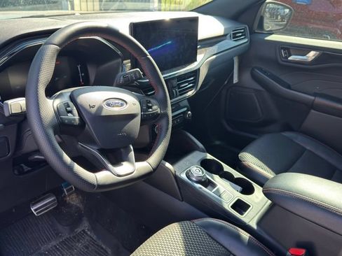 Used 2024 Ford Escape ST-Line w/ Tech Pack #1 AWD/4WD image 9