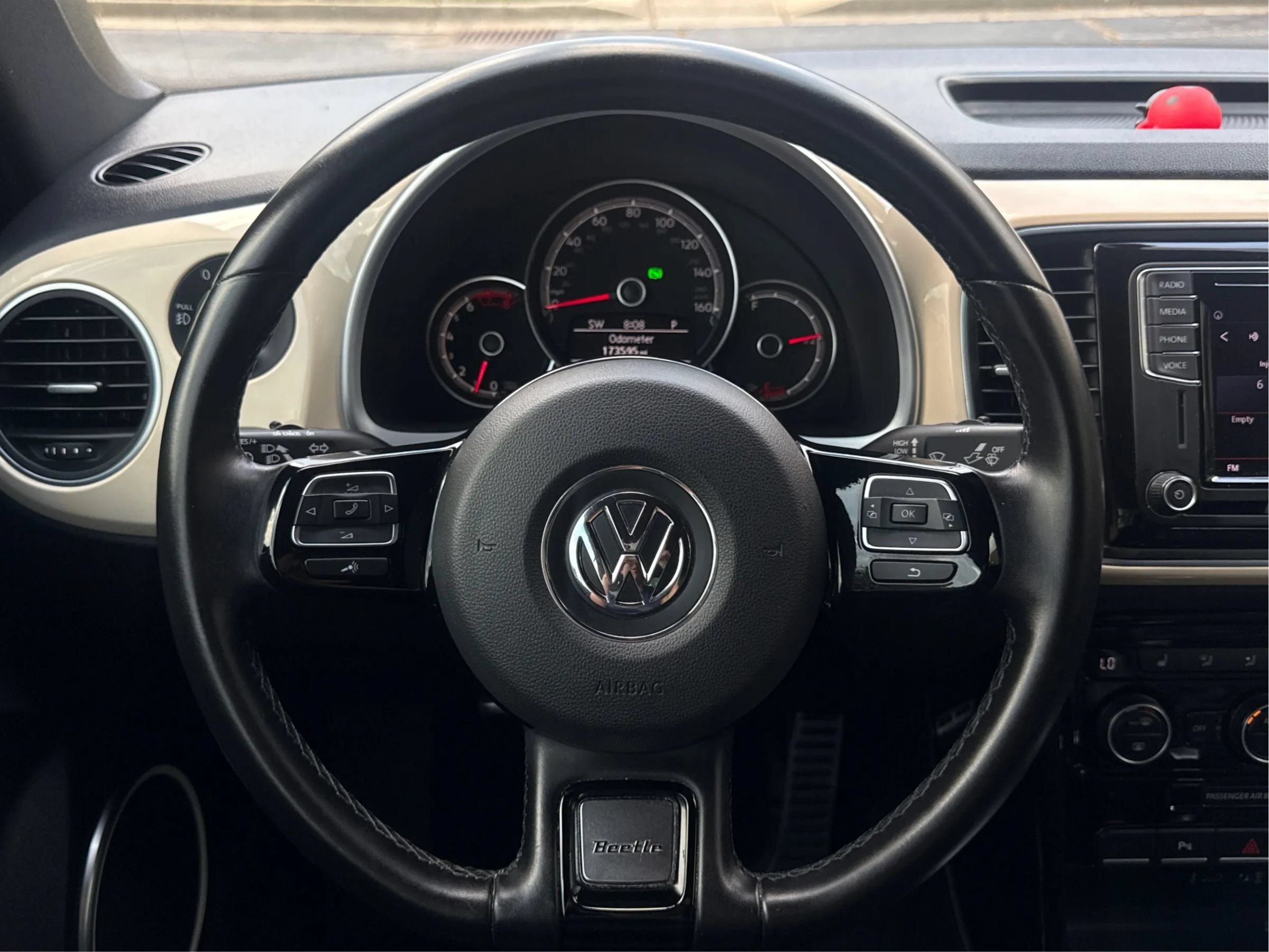 Used 2019 Volkswagen Beetle 2.0T Final Edition SEL FWD image 31