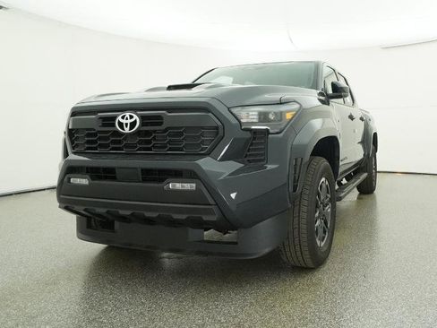 New 2025 Toyota Tacoma TRD Sport image 4