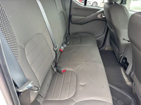 Used 2015 Nissan Frontier Desert Runner RWD image 15