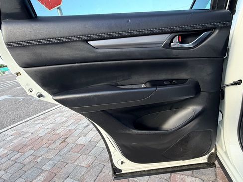 Used 2017 MAZDA CX-5 Touring w/ Preferred Equipment Package FWD image 29