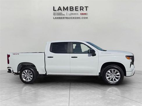 Used 2023 Chevrolet Silverado 1500 Custom image 7