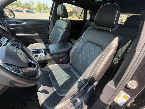 Used 2024 Volkswagen Atlas Cross Sport SEL Premium R-Line AWD/4WD image 27