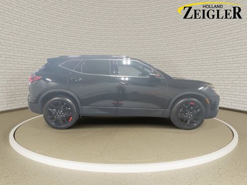 Used 2022 Chevrolet Blazer LT w/ Redline Edition AWD/4WD image 4