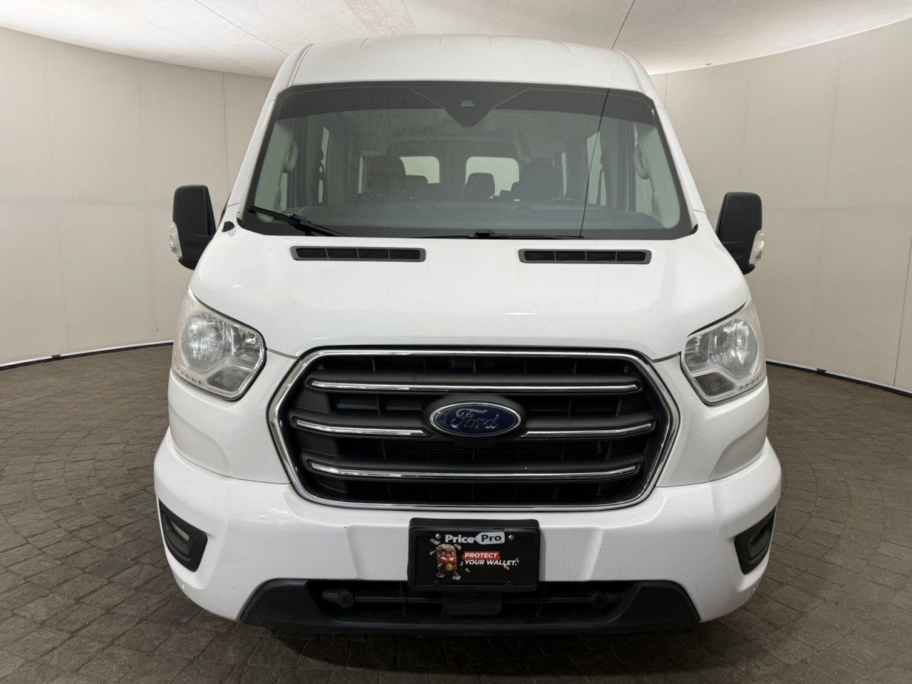 Used 2020 Ford Transit 350 XLT RWD image 2