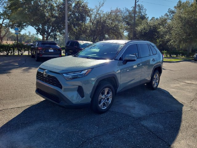 Used 2022 Toyota RAV4 XLE FWD image 4