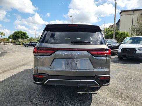 Used 2023 Lexus LX 600 F Sport image 11