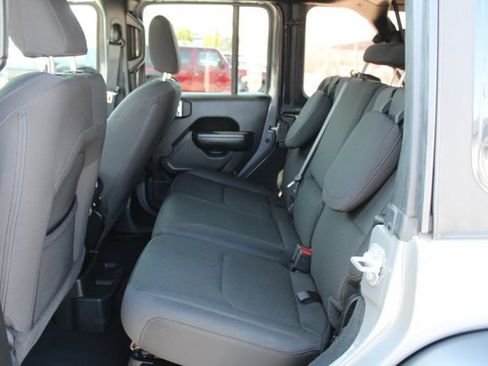 Used 2023 Jeep Wrangler Unlimited w/ Cold Weather Group AWD/4WD image 34