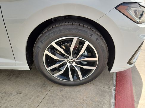 New 2026 Volkswagen Jetta SE FWD image 9