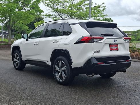 Used 2024 Toyota RAV4 SE w/ Weather & Moonroof Package AWD/4WD image 7