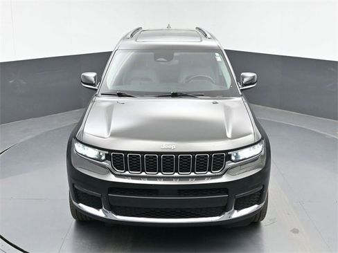 Used 2022 Jeep Grand Cherokee L Limited image 39