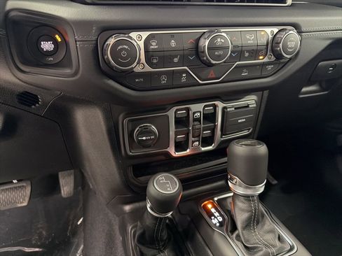 New 2026 Jeep Gladiator Sport AWD/4WD image 21