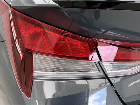 Certified 2025 Hyundai Elantra Sport FWD image 16