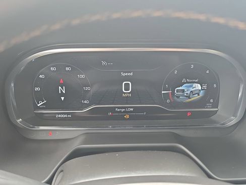 Certified 2024 GMC Yukon XL AT4 w/ AT4 Premium Plus Package AWD/4WD image 21