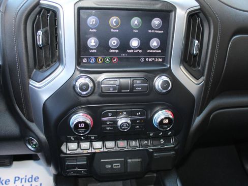 Used 2020 GMC Sierra 1500 SLT AWD/4WD image 28
