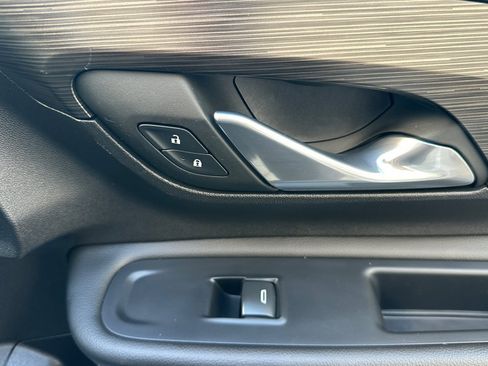 Used 2024 GMC Terrain SLE image 22