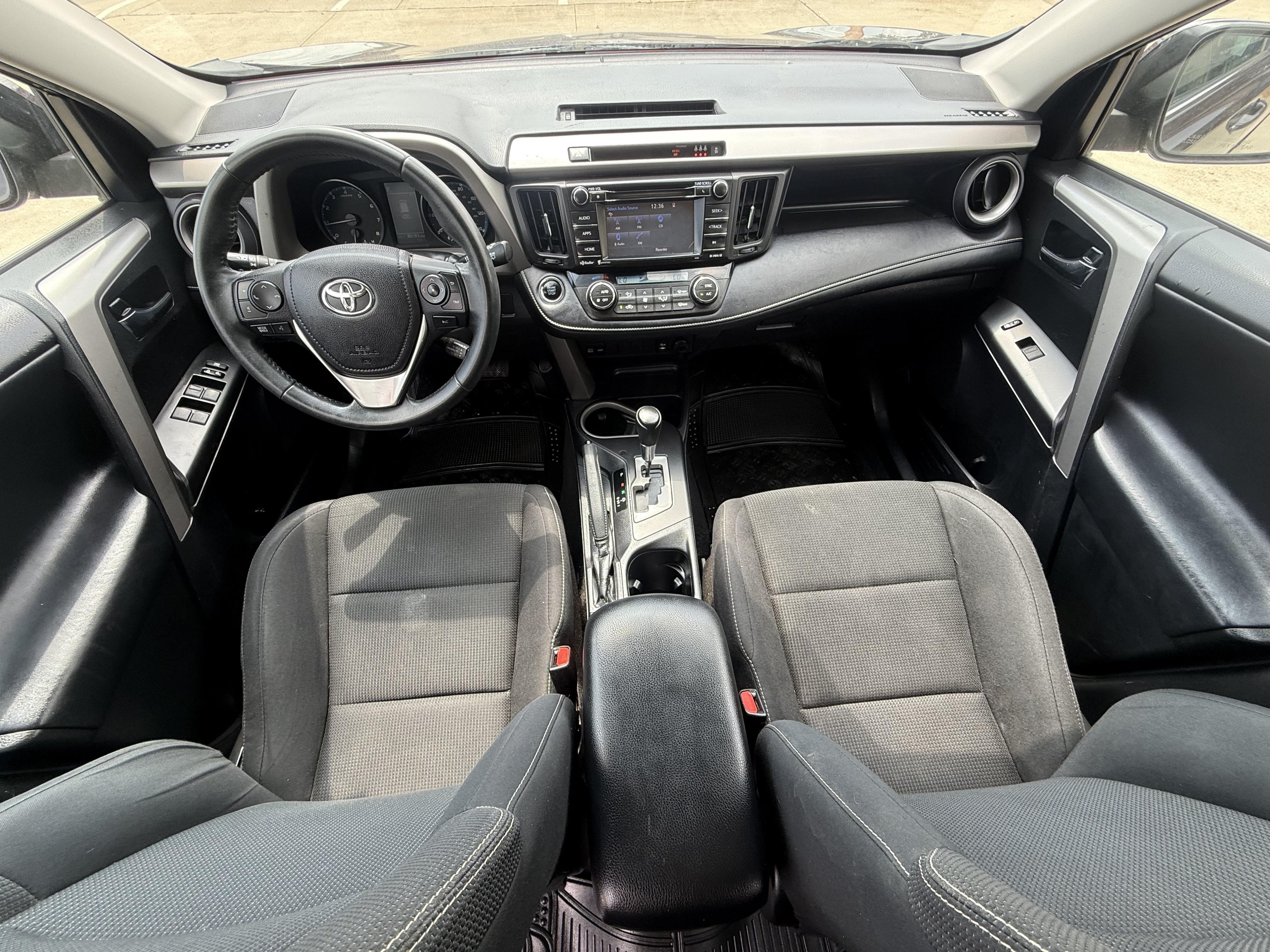 Used 2017 Toyota RAV4 XLE FWD image 11