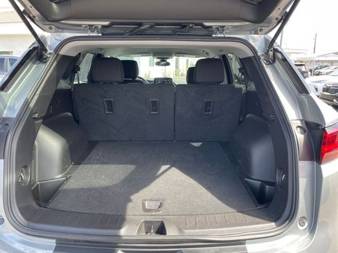 Used 2025 Chevrolet Blazer LT FWD image 32