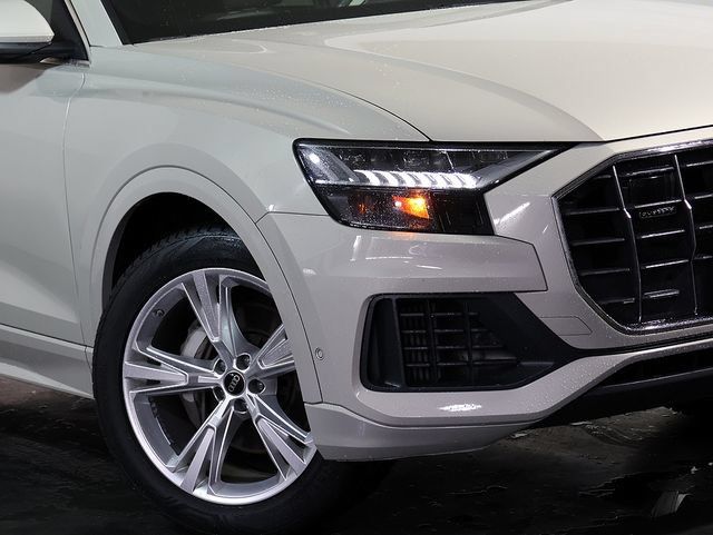 Used 2023 Audi Q8 Premium w/ Convenience Package AWD/4WD image 8