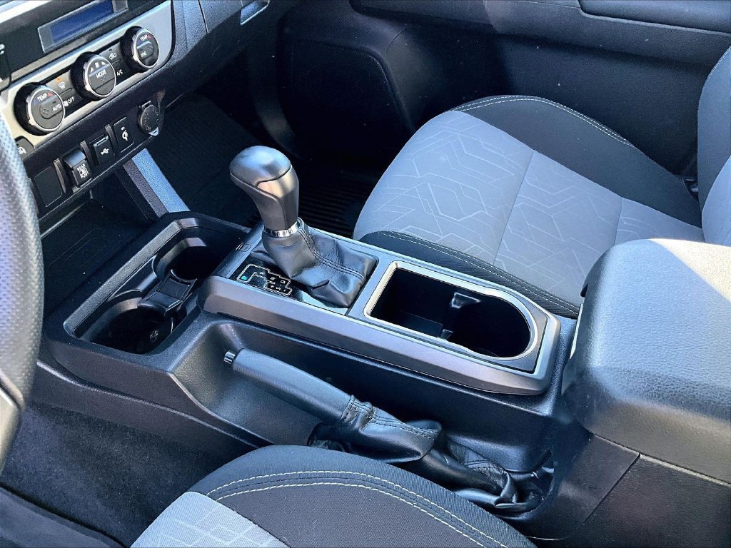 Used 2022 Toyota Tacoma TRD Sport AWD/4WD image 20