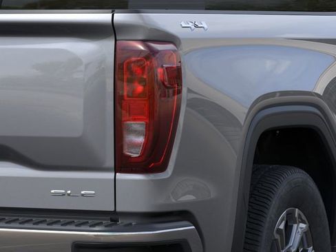 New 2026 GMC Sierra 1500 SLE w/ Preferred Package AWD/4WD image 11