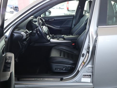 Used 2016 Lexus IS 300 AWD image 15