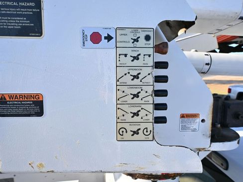 Used 2012 Ford F550 4x4 SuperCab Super Duty w/ Payload Upgrade Pkg image 67