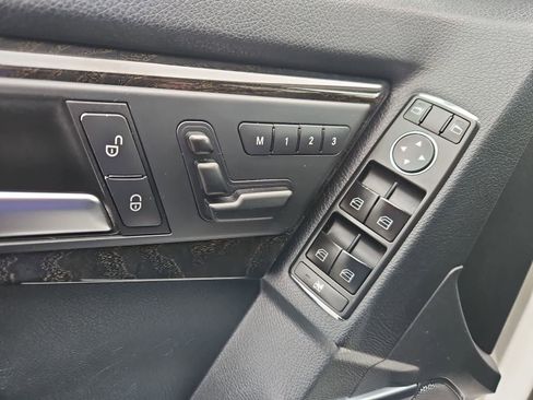 Used 2014 Mercedes-Benz GLK 250 BlueTEC 4MATIC image 17