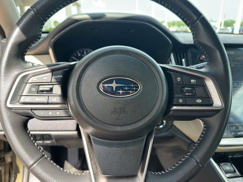 Used 2024 Subaru Outback Premium AWD/4WD image 13