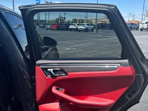 Used 2017 Porsche Macan GTS AWD/4WD image 51