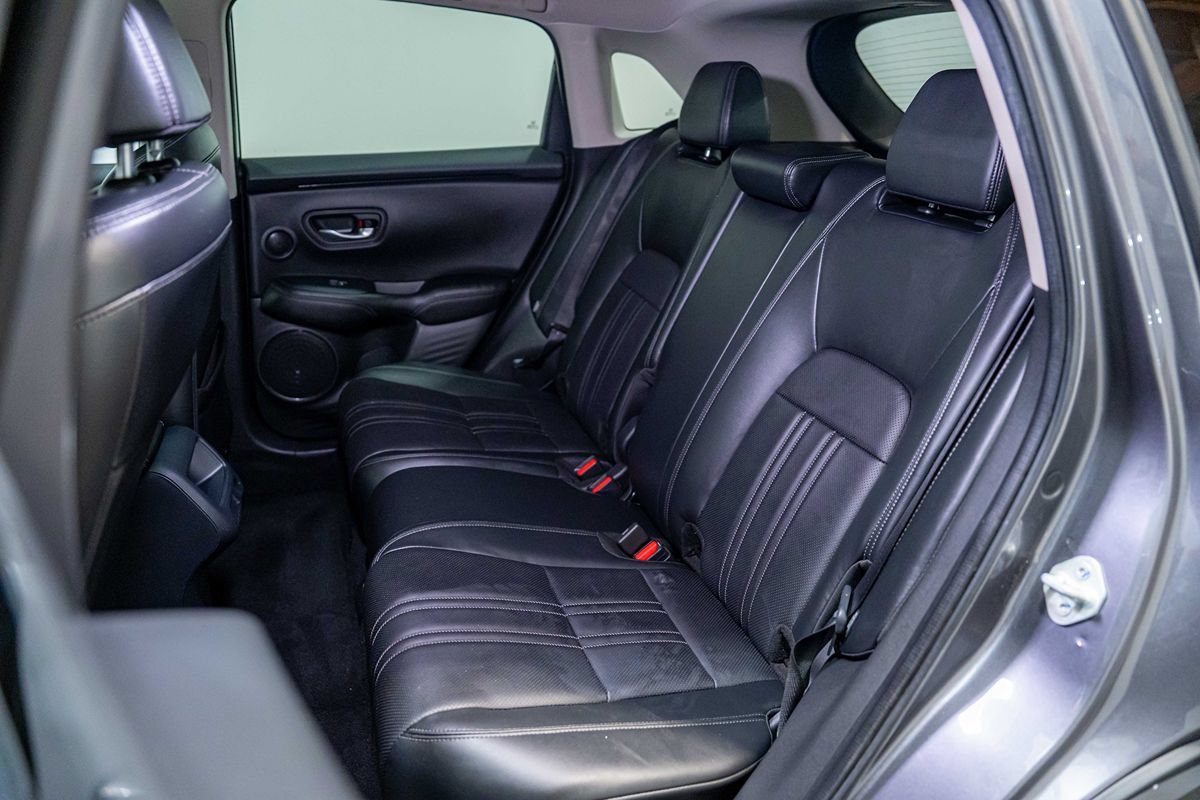 Used 2023 Honda HR-V EX-L image 12